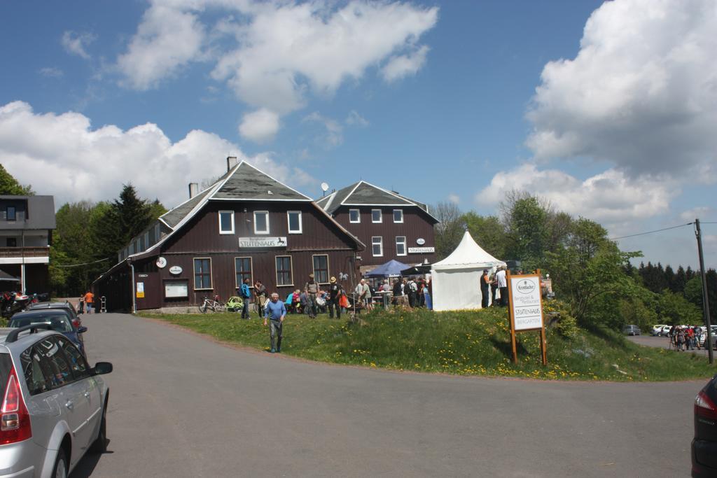 Berghotel Stutenhaus Schmiedefeld am Rennsteig Exterior photo